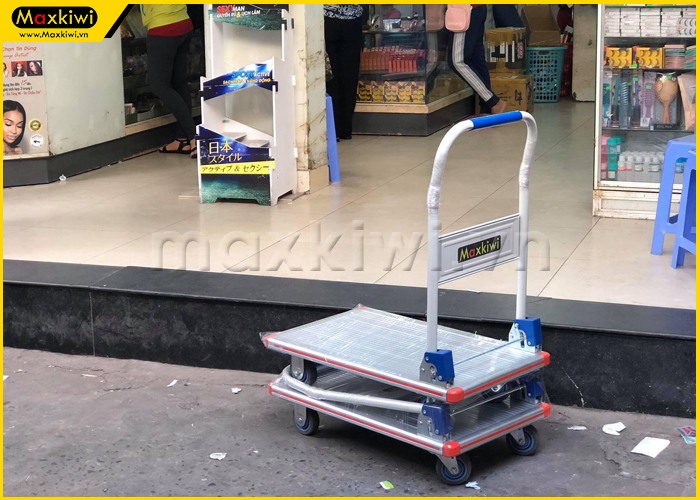 Mức sử dụng xe đẩy hàng 4 bánh phổ biến khắp nơi