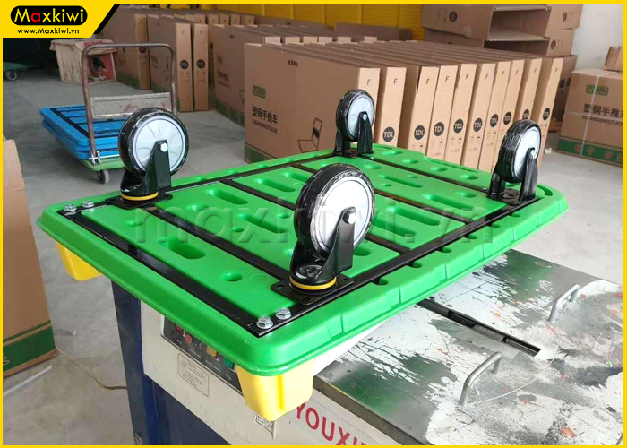 Lắp ráp xe đẩy hàng 4 bánh đơn giản và nhanh chóng